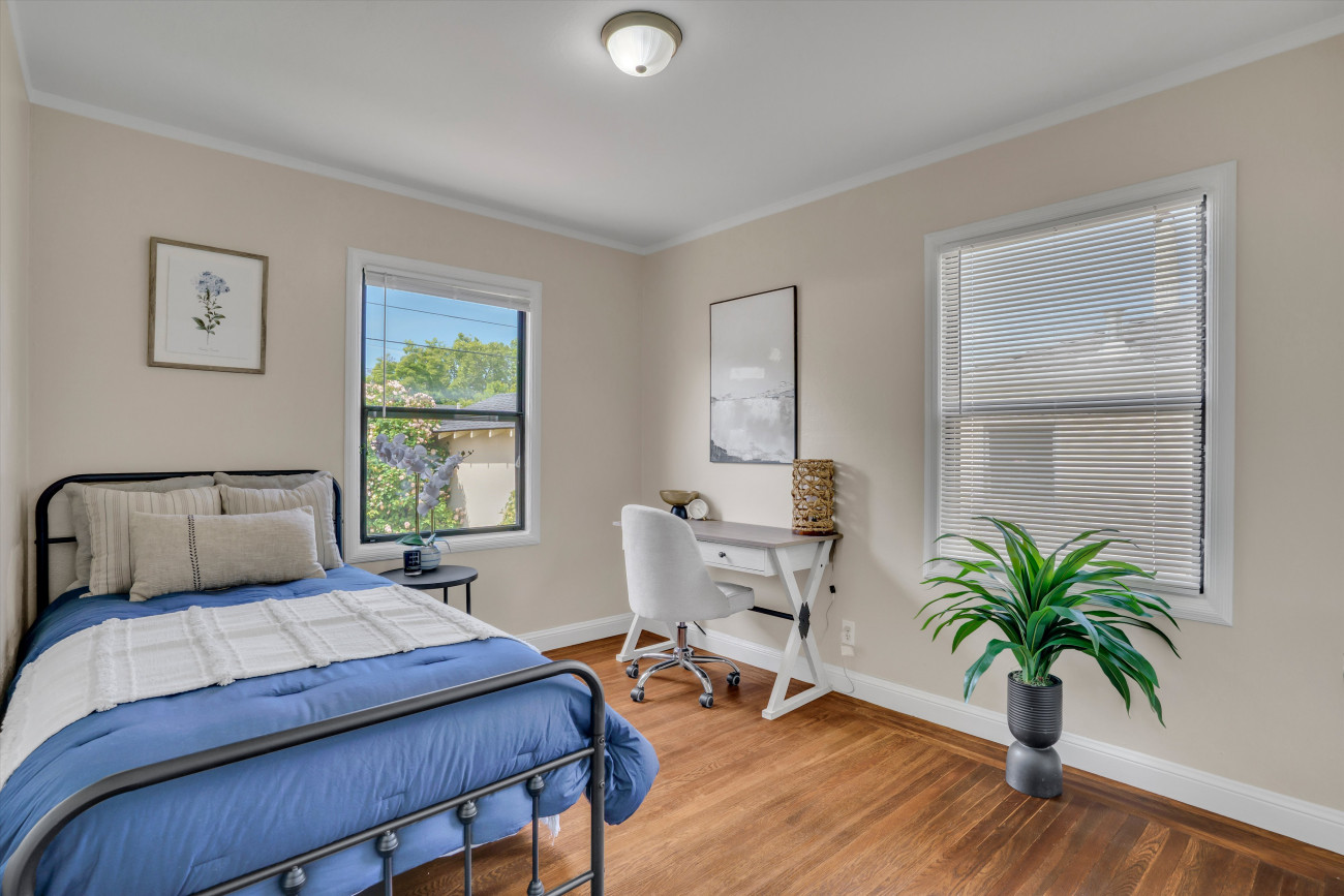 13-561 Cedar st-13.jpg